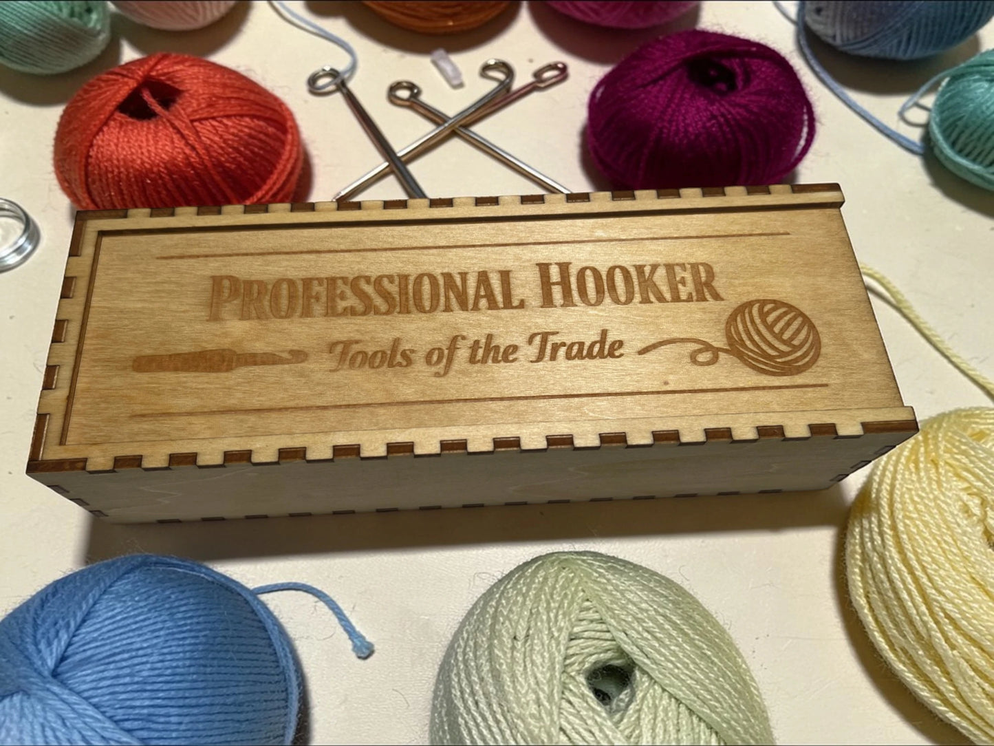 Laser Engraved Crochet Hook Storage Box – Sliding Lid Wooden Crochet Organizer – Crochet Hook Case – Gift for Crocheters
