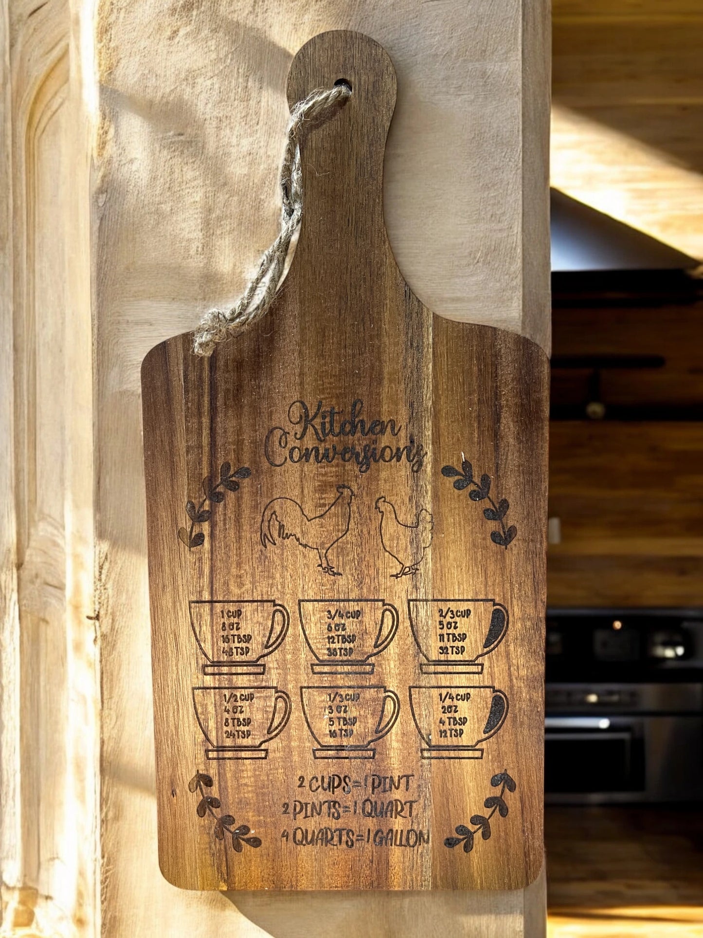Custom Engraved Acacia Wood Cutting Board – 15 x 7 Inch Chopping & Serving Board with Handle