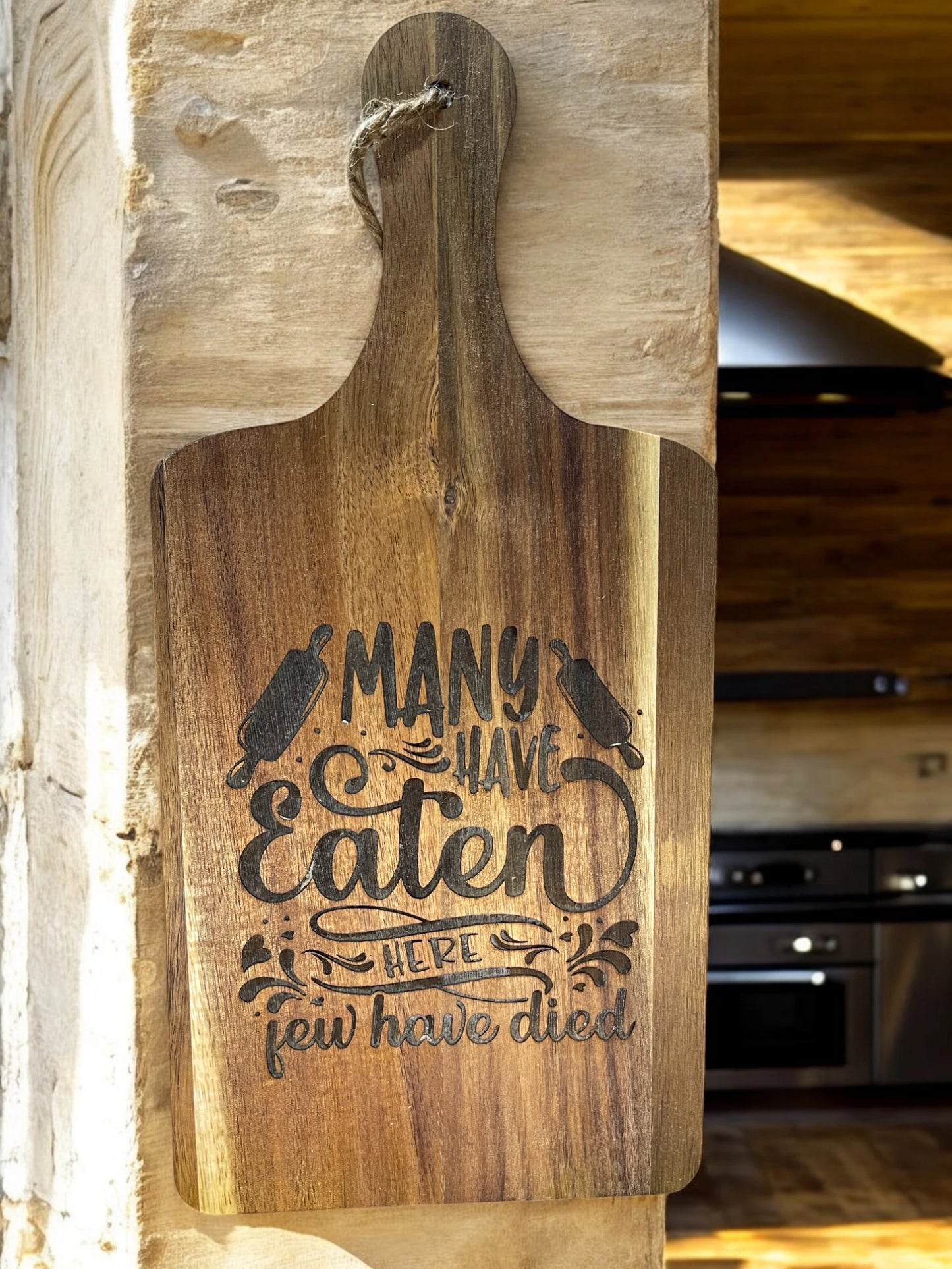 Custom Engraved Acacia Wood Cutting Board – 15 x 7 Inch Chopping & Serving Board with Handle